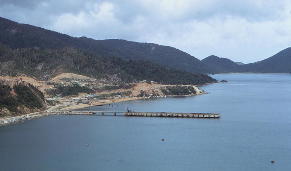 Một góc vịnh Vũng Rô ở Phú Yên. Ảnh: Steve.