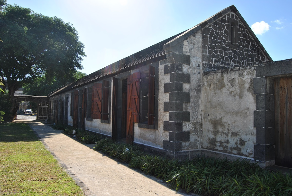 Những tòa nhà này được sử dụng làm nơi cư trú của người nhập cư Ấn Độ từ năm 1870 đến năm 1923, sau đó được chuyển sang sử dụng với mục đích khác. Ảnh: Google Arts &amp; Culture.