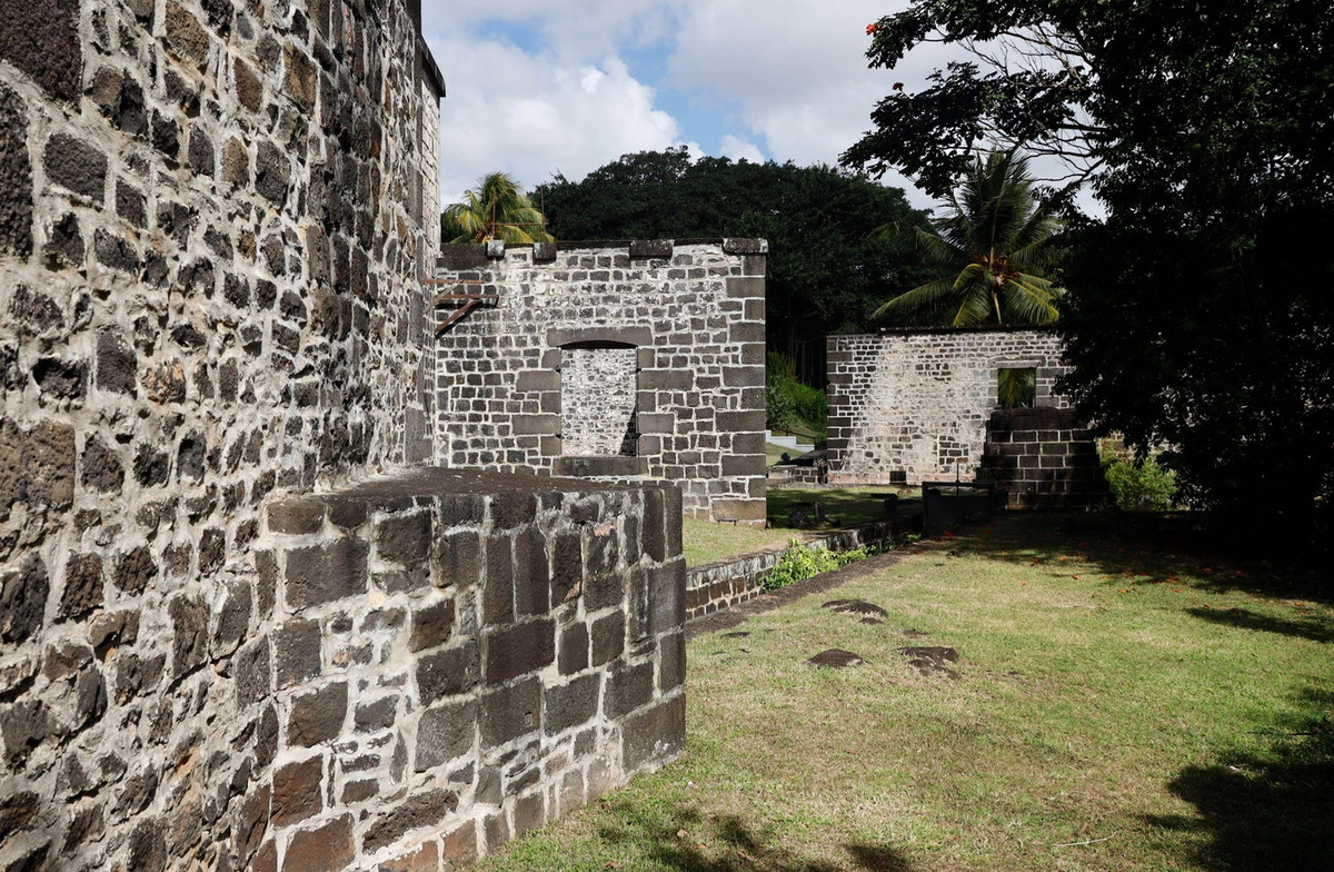 Những năm gần đây, một số tòa nhà tại Aapravasi Ghat đã được phục hồi để đưa khu di tích trở về gần với diện mạo nguyên bản. Ảnh: MJ Holidays.