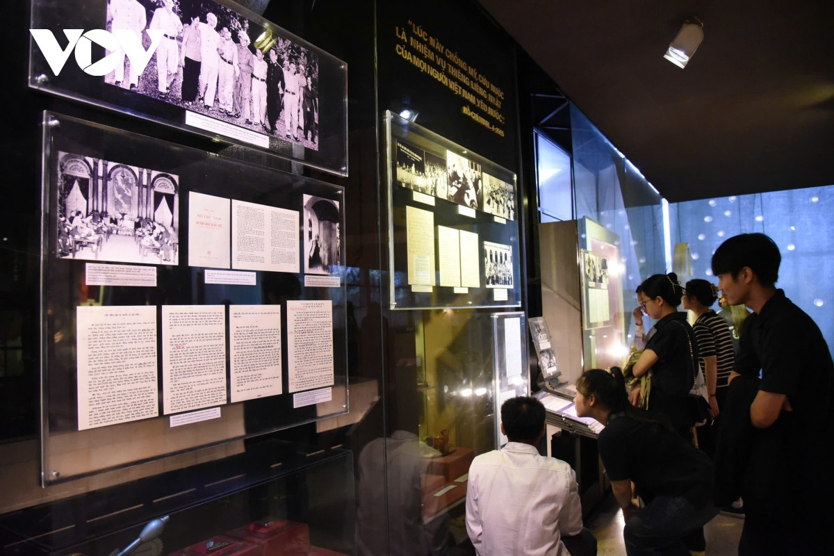 ... đến giải phóng miền Nam thống nhất Tổ quốc (1954-1975).