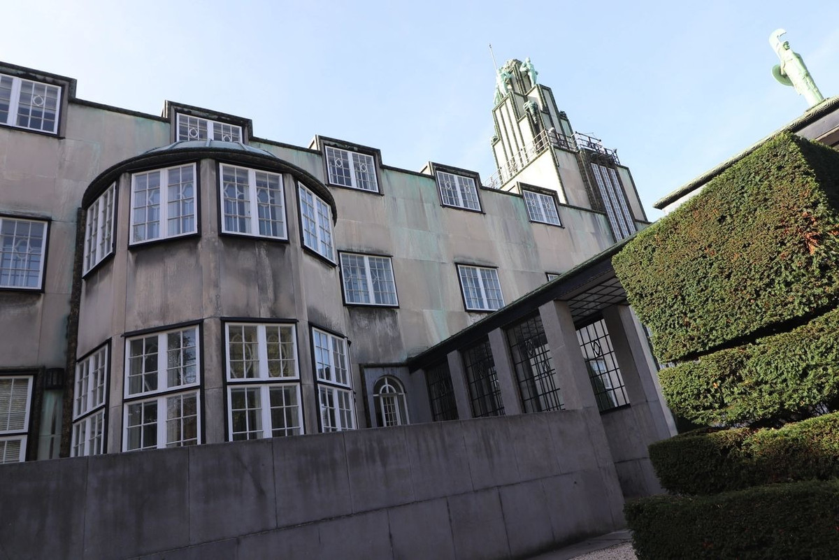 Là đại diện của lối kiến trúc mang hơi thở thời đại mới, công trình này có thể được coi là đỉnh cao nền kiến trúc đầu thế kỷ 20 và là đứa con tinh thần tiêu biểu của kiến trúc sư Josef Hoffmann (1870-1956). Ảnh: Chasing World Heritage.