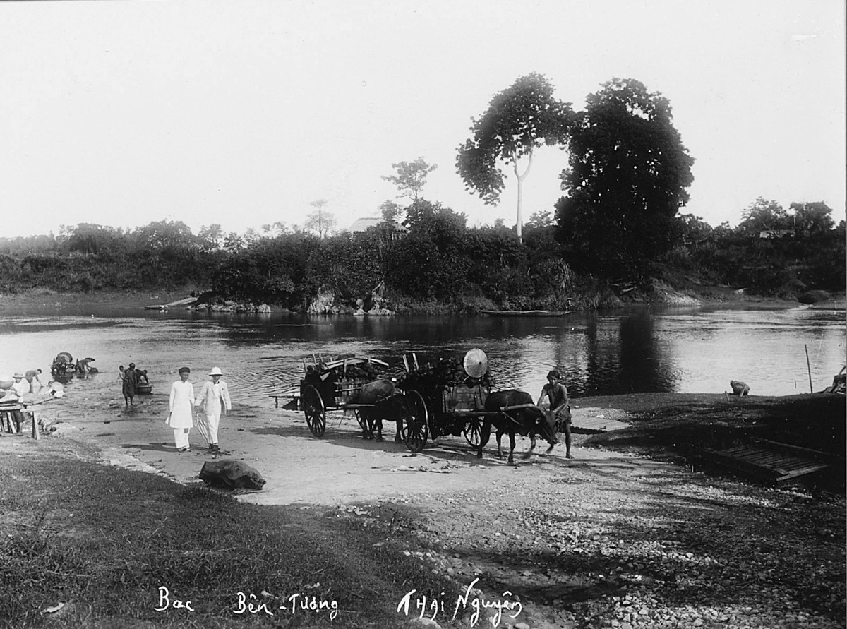 Bến đò Tượng bên sông Cầu.