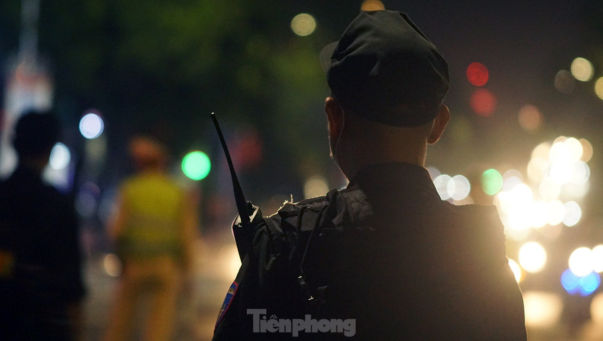 15 tổ công tác 141 sẽ tăng cường tuần tra, kiểm soát, ngăn chặn, xử lý nghiêm các hành vi đua xe, cổ vũ đua xe trái phép, thanh thiếu niên điều khiển xe máy lạng lách, đánh võng gây rối trật tự công cộng; đấu tranh có hiệu quả với tội phạm đường phố.