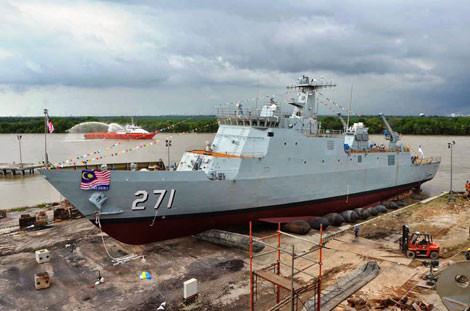 Tàu huấn luyện Samudera đang được hạ thủy.