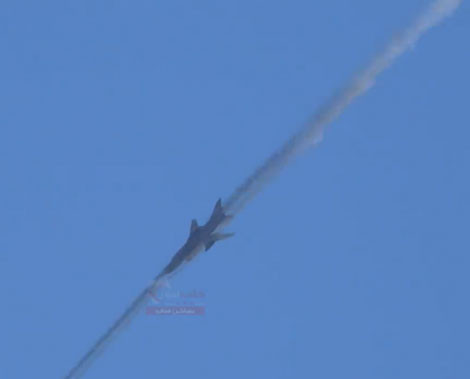 Su-22M4 phóng rocket tấn công mục tiêu ở Aleppo.