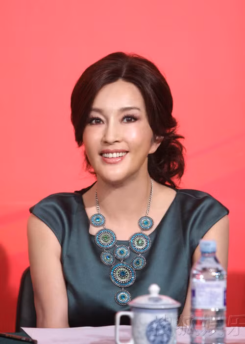 Lưu Hiểu Khánh lận đận trong đường tình duyên khi kết hôn 3 lần đều chia tay.