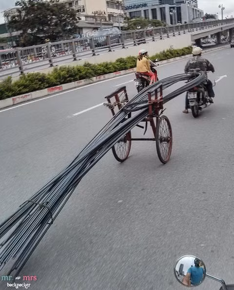 Tuy nhiên, như vậy là vượt quá kích thước tiêu chuẩn được quy định trên luật giao thông đường bộ.