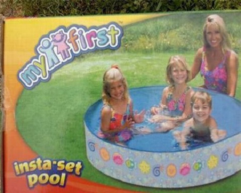 Bể bơi nhân tạo được quảng cáo....