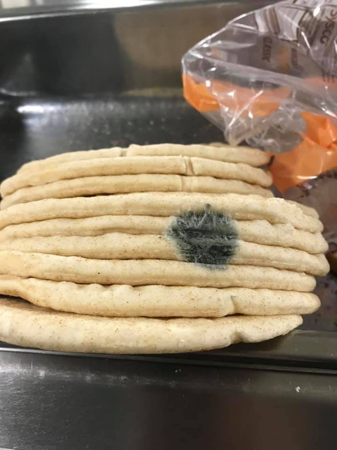 Cuu binh he lo bua an “kinh tom” cua linh My tren tau chien-Hinh-5