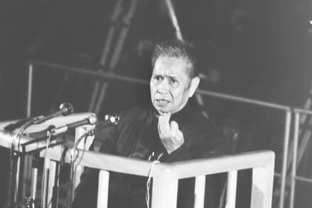 4. Khưu Hội Tác, năm 1932 gia nhập ĐCS Trung Quốc, năm 1955 được phong hàm Trung tướng, Chủ nhiệm Tổng cục Hậu cần. Năm 1968 là Phó Tổng tham mưu trưởng , năm 1969 là Ủy viên Bộ chính trị Khóa 9. Năm 1971 Lâm Bưu bỏ trốn, tới năm 1973 Khưu Hội Tác bị bắt và khai trừ khỏi Đảng. Năm 1981, Khưu Hội Tác bị đưa ra xét xử với tội danh là thành viên thuộc “Tập đoàn phản đảng Lâm Bưu – Giang Thanh”, bị kết án 16 năm tù, tước bỏ quyền chính trị 5 năm. Năm 1987, Khưu Hội Tác ra tù và qua đời năm 2002, thọ 89 tuổi.