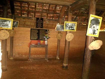 Lớp học xóa mù trong lòng đất.