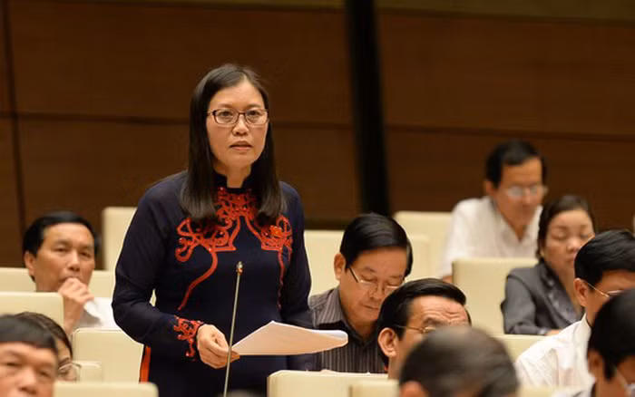 Trong quá trình công tác bà từng giữ chức Phó chánh án Tòa án nhân dân thành phố Thanh Hóa; Phó Chủ nhiệm rồi Chủ nhiệm Ủy ban Tư pháp của Quốc hội. Tại kỳ họp thứ nhất Quốc hội khóa XV, bà là thành viên Ủy ban thường vụ Quốc hội, Chủ nhiệm Ủy ban Tư pháp.