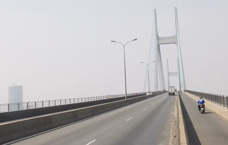 Đồng thời, theo PMC, đến nay tổng số vốn đầu tư cho công trình đã đội vốn (lãi vay trong thời gian xây dựng, đền bù giải tỏa, trượt giá ngoại tệ...) mà đơn vị kiểm toán độc lập do UBND TP giao thẩm định xác định tổng số vốn đầu tư là 3.250 tỷ đồng (vào giữa năm 2013)