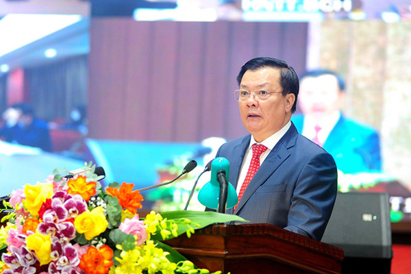 Bi thu Ha Noi: Kiem soat chat khi dieu tri F0 the nhe tai nha