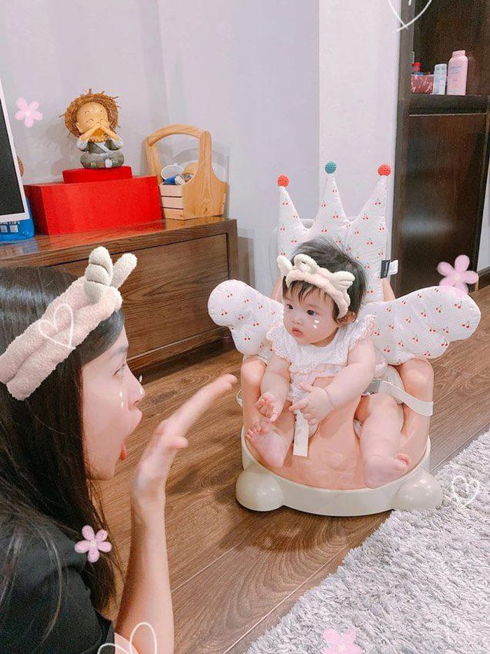 Không hẹn mà gặp, ái nữ nhà Hà Hồ và Đông Nhi đụng hàng - Hình 10 Khong hen ma gap, ai nu nha Ha Ho va Dong Nhi dung hang-Hinh-10