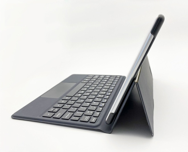 May tinh bang Masstel Tab10 Ultra - nho gon, chay Android 10