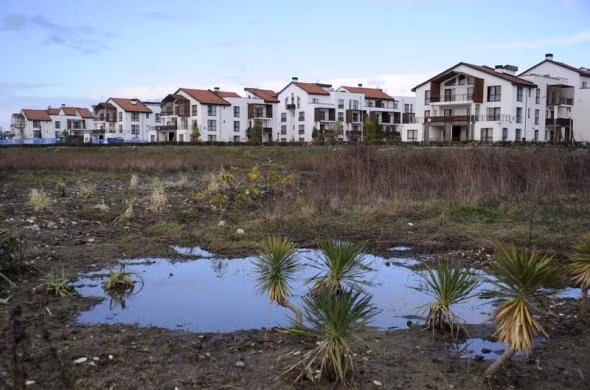 Toàn cảnh ngôi làng Olympic Cluster dành cho các vận động viên (VĐV) tranh tài ở Thế vận hội Sochi (Nga). Đây là một trong 3 làng phục vụ cho kỳ Olympic mùa đông lần này.