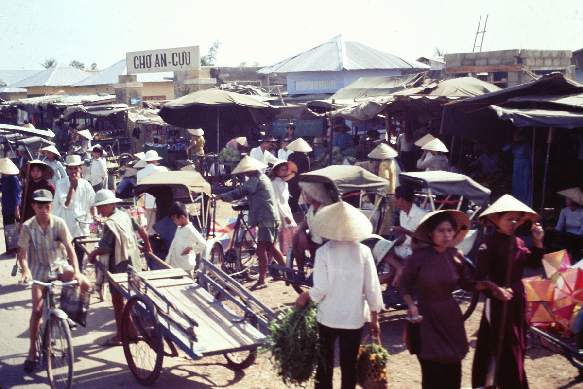 Chợ An Cựu ở Huế năm 1969.
