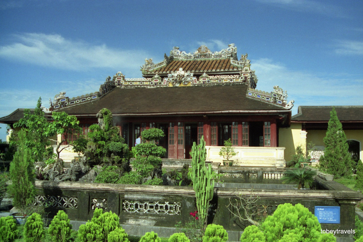 Thái Bình Lâu trong Tử Cấm Thành Huế.