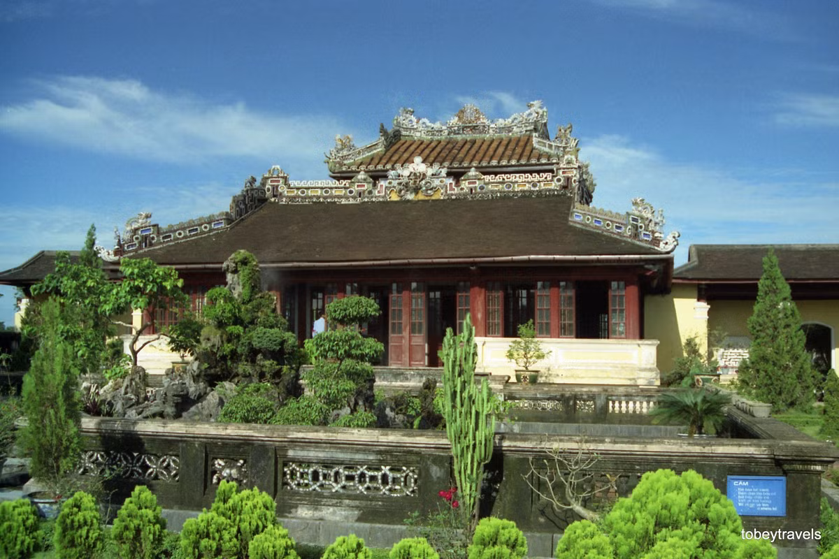 Thái Bình Lâu trong Tử Cấm Thành Huế.