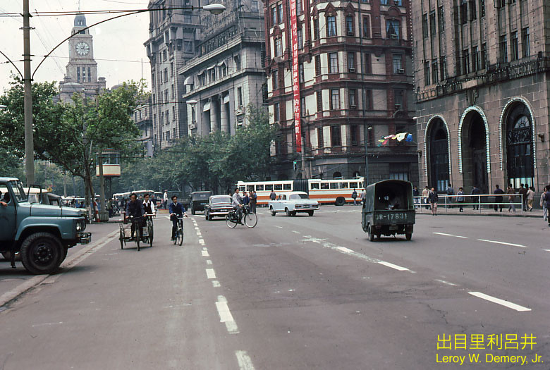 Giao thông trên đại lộ Trung Sơn Đông Nhị.