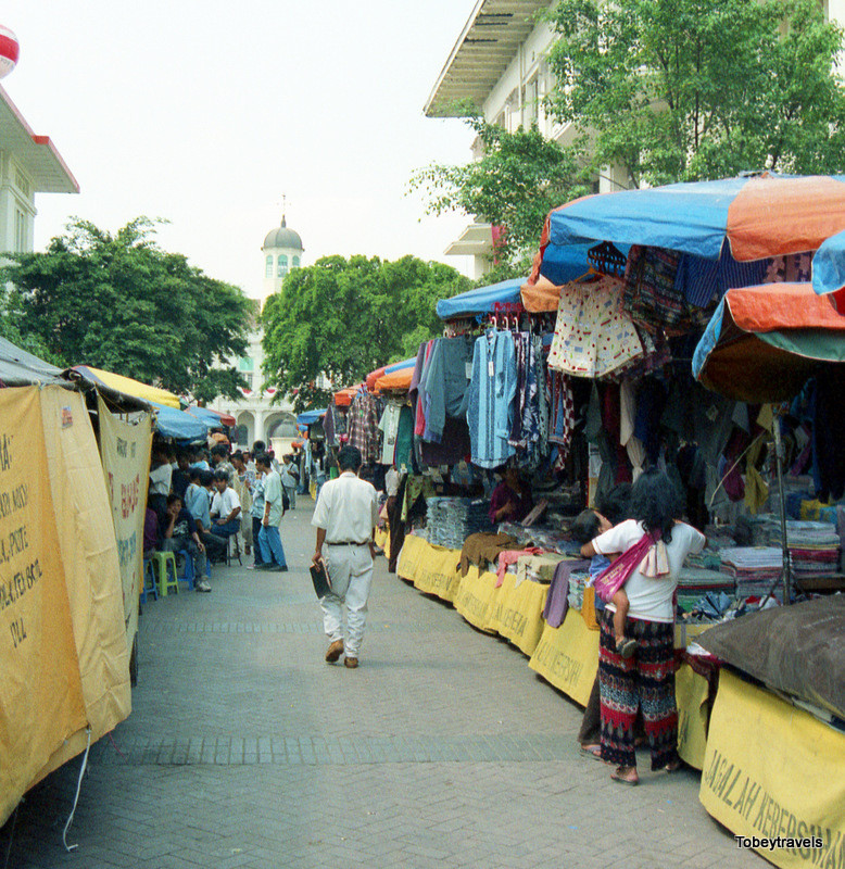 Khu chợ gần Bảo tàng Lịch sử Jakarta.