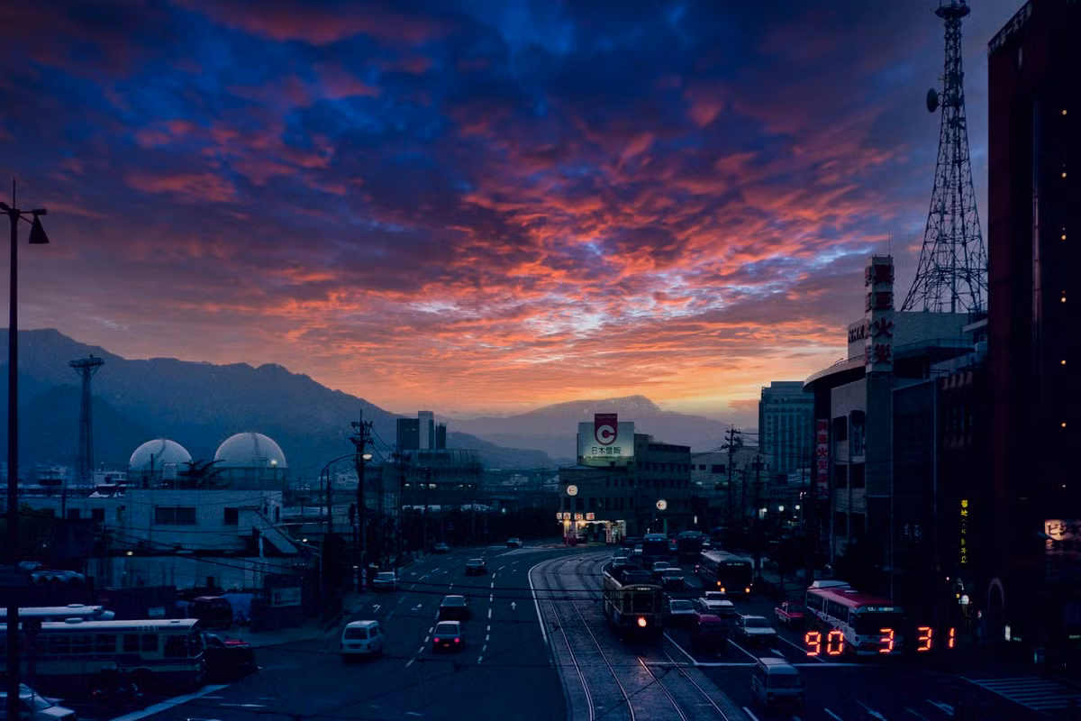 Ráng chiều trên một đại lộ ở Nagasaki.