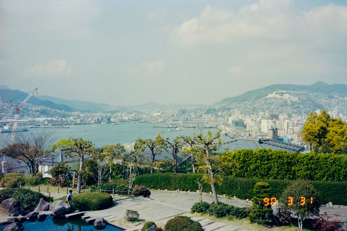 "View" thành phố Nagasaki nhìn từ vườn Glover.
