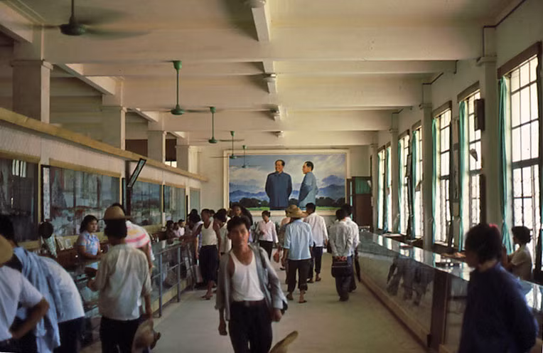 Không gian đơn sơ trong một cửa hàng bách hóa ở Thâm Quyến.