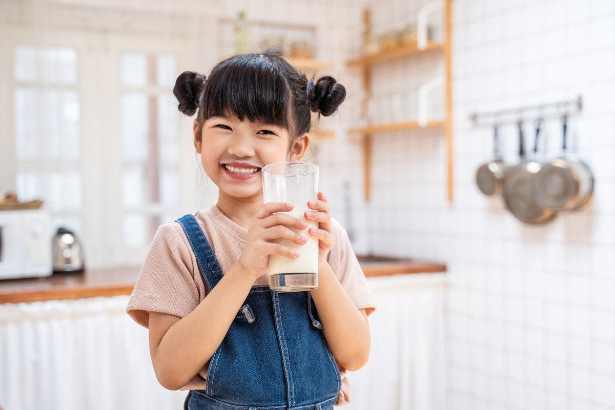 Việc xây dựng thực đơn và lựa chọn sản phẩm dinh dưỡng tốt như sữa Colos Gain có lợi ích tăng cường miễn dịch sẽ giúp phá vỡ vòng lặp “nhẹ cân - miễn dịch kém”. colosgain.jpg