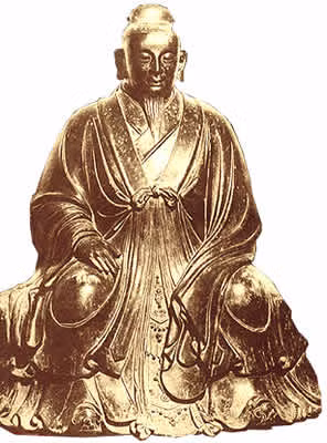  Được biết, tướng mạo ông phi phàm, tai to mắt to, “hình quy cốt hạc” , râu giống như sợi thép, trên đầu có búi tóc, thích cầm trong tay thước vuông. Cho dù mùa đông hay hè, chỉ mặc một chiếc áo rách, đi ngao dụ khắp nơi, vì thế mới có biệt danh “Trương luộm thuộm”. 