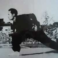 Võ sư Trần Công.