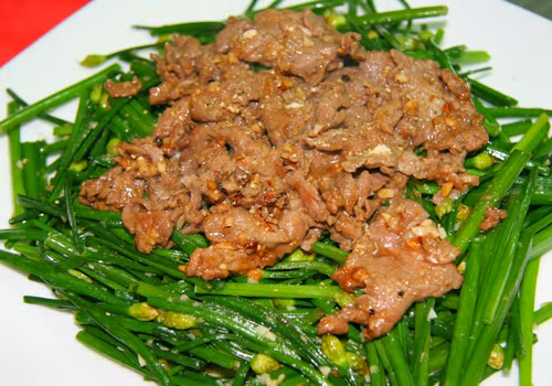 Bò xào hẹ không chỉ ngon mà còn có tác dụng chữa bệnh.