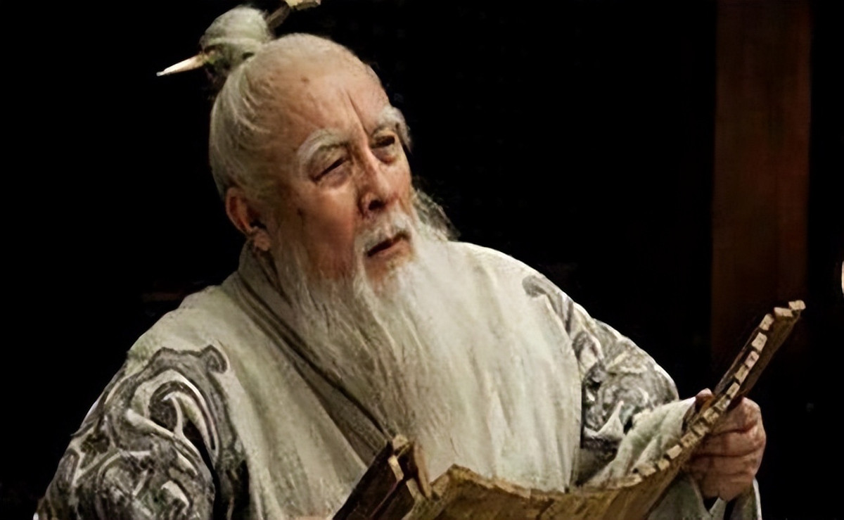 Vo Tac Thien dinh giet Vien Thien Cuong, bac thay tuong so noi gi?