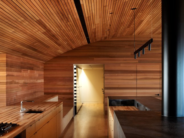 Các khu vực khác như bếp, vệ sinh đều có đầy đủ, bố trí đơn giản và tiện nghi.