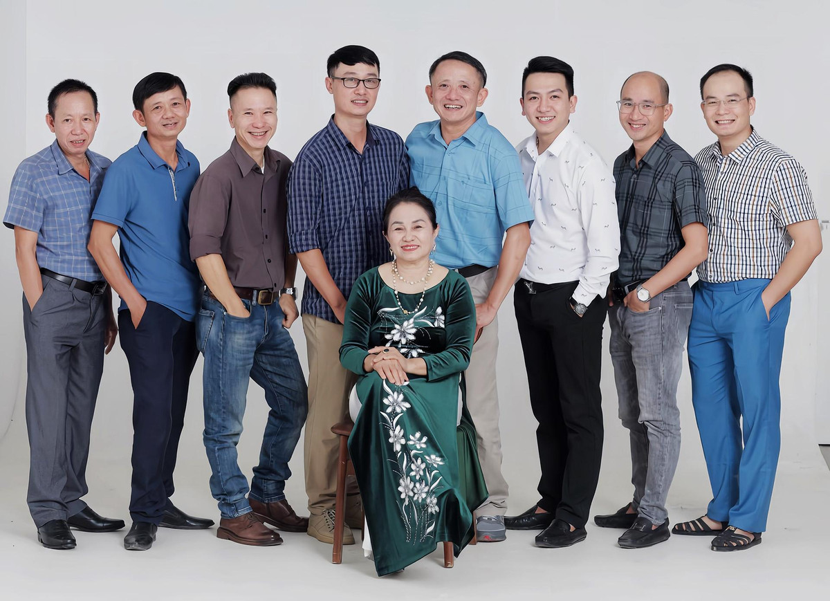 Chuyen la cua gia dinh xu Nghe co 10 nguoi con-Hinh-2