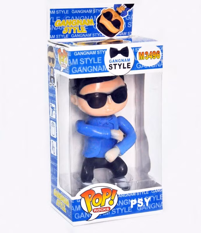 Nhiều bậc phụ huynh mua cho trẻ những đồ chơi nhiều màu sắc, chạy bằng pin và phát ra những tiếng nhạc to rồi ánh sáng chói và nghĩ trẻ thích.