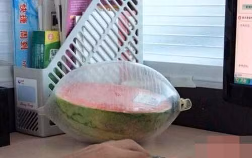 Thậm chí màng bọc thực phẩm