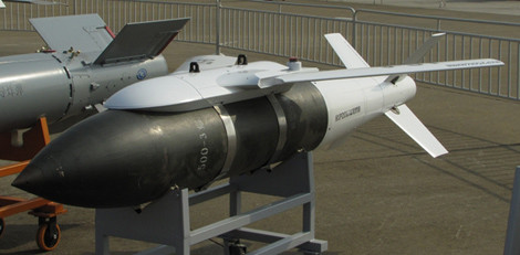 Bom lượn thông minh LS-6 của Trung Quốc.