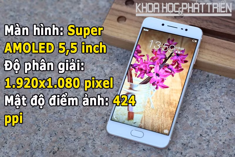 Màn hình này được phủ lớp kính cường lực vát cong 2,5D.