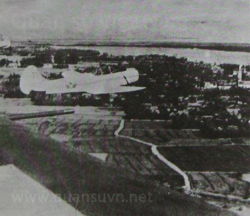 Câu lạc bộ Hàng không được thành lập.