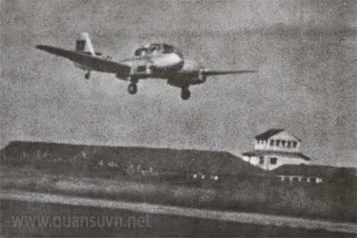 Ngày 18/1/1956 có 5 máy bay đầu tiên (Aero Ae-45 và Li-2).