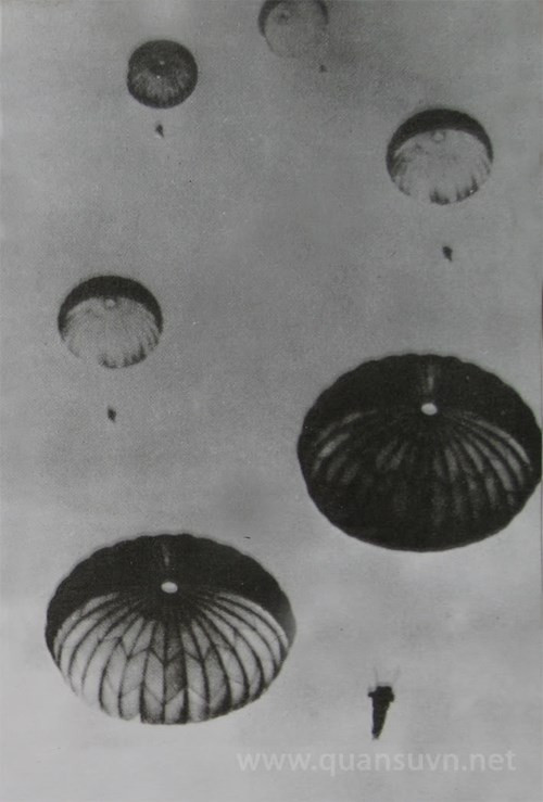 ...đào tạo hàng ngàn chiến sỹ nhảy dù, vận chuyển vũ khí, lương thực cho các đơn vị bạn.