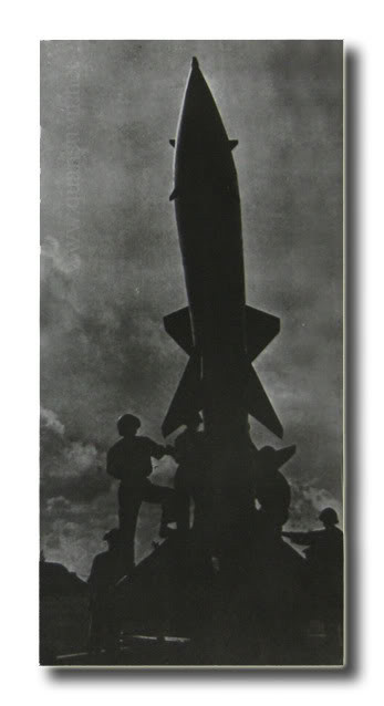 Sự xuất hiện kỳ diệu của bộ đội tên lửa phòng không đã tạo thuận lợi cho không quân ta chiến thắng quân thù.