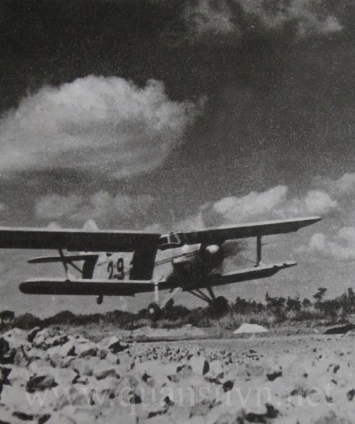 Các tổ bay Li-2 và trực thăng Mi-4 luôn có mặt trong những trận đánh lớn, phục vụ bộ binh chiến đấu thắng lợi.