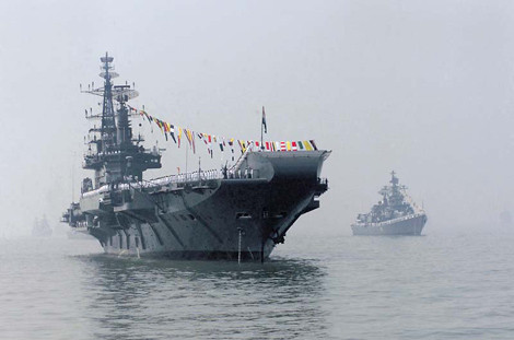 Tàu sân bay INS Viraat.