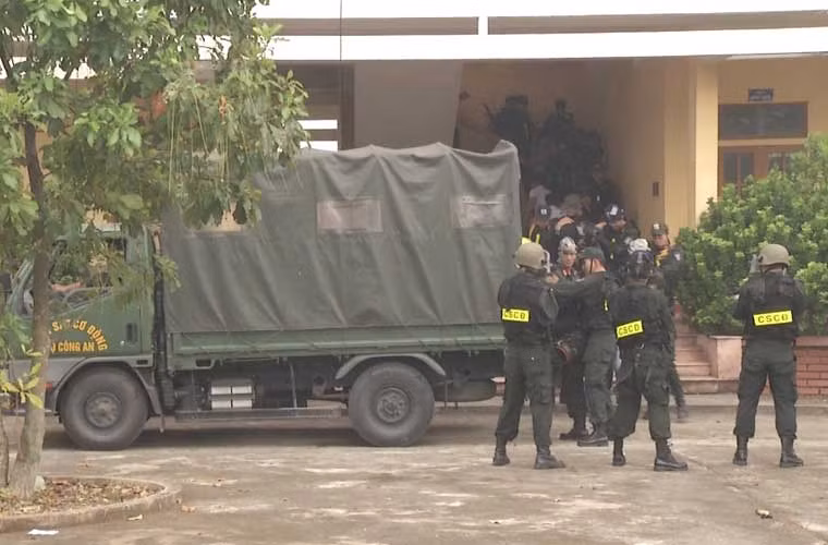 CSCĐ khống chế bọn khủng bố, giải thoát con tin an toàn, hoàn thành nhiệm vụ đặt ra.