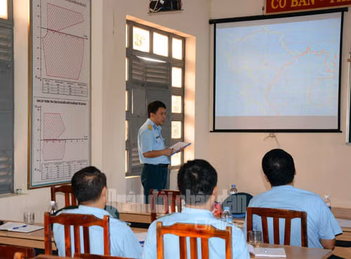 Tham mưu trưởng trung đoàn tên lửa S-300 PMU1 bảo vệ kế hoạch diễn tập.