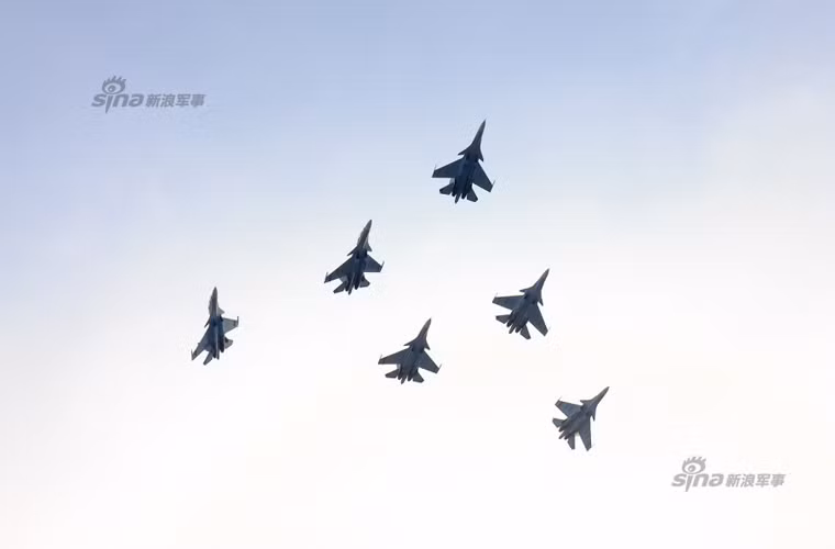 Màn bay đẹp của những “chim ưng” Su-30SM.
