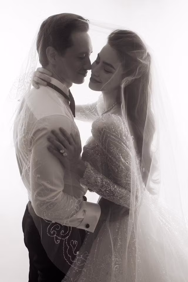 Ho Ngoc Ha - Kim Ly va moi quan he goi gon trong 6 chu-Hinh-2